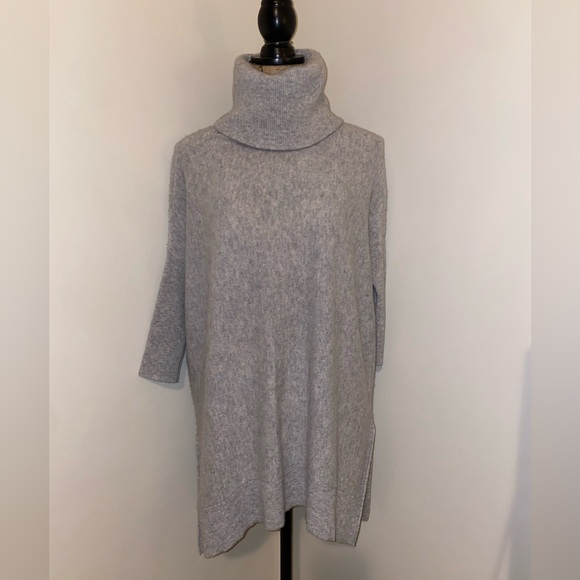 Antonio Melani 100% Cashmere Turtleneck Sweater - Picture 1 of 11